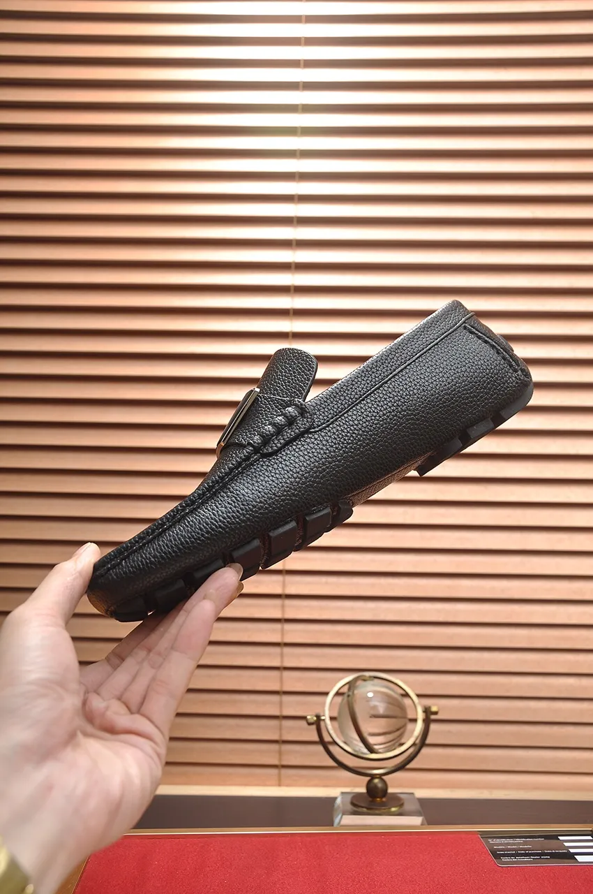 Men's men's shoes 💰420💶 [LV Doudou shoes] (water-dyed cowhide lining) new model is on the market, available on the official website. The new Doudou shoes are processed into single-color materials, and the uppers are made of imported horsehide leather. The body of the shoe is fully hemmed with mark thread, and is lined with imported original cowhide leather. The elegant shoe shape is super suitable for all-matching, and the size is 38-44.